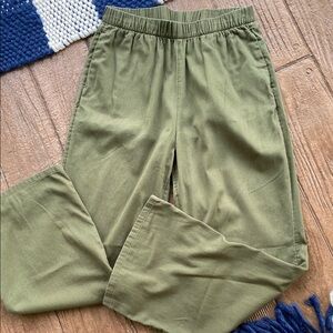 American Eagle Outfitters Olive Green Ankle Cropped Pants